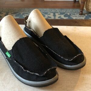 Sanuk Donna Black Slip-On Hemp Shoes with Green Logo Tab